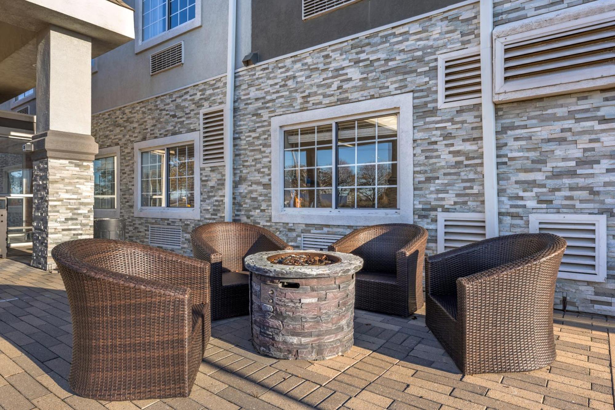 Country Inn & Suites By Radisson Bolingbrook, I-55 Exterior photo