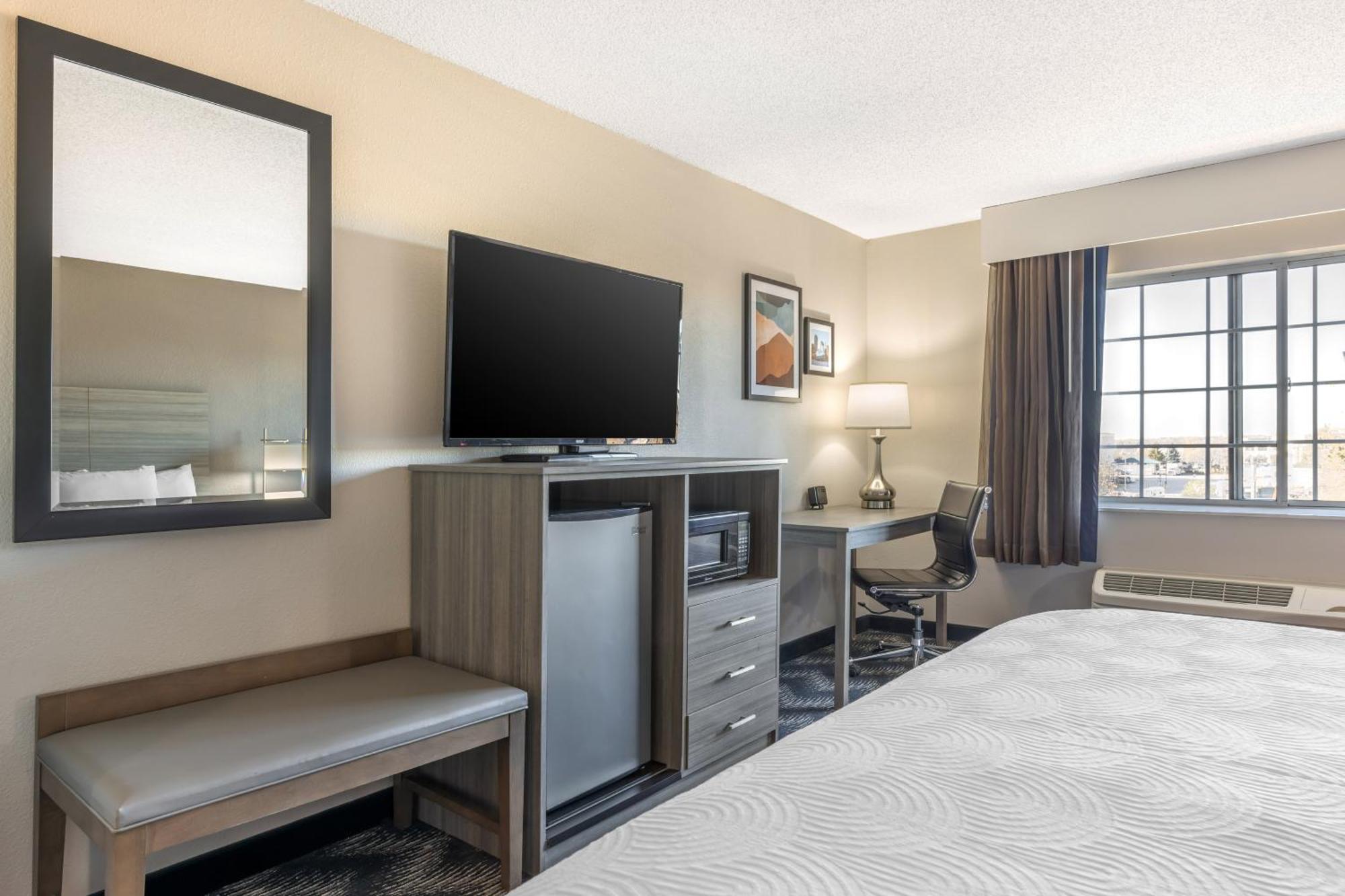 Country Inn & Suites By Radisson Bolingbrook, I-55 Exterior photo